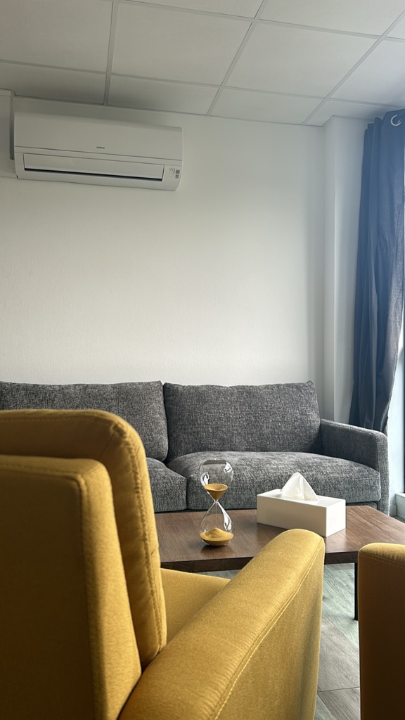 photo cabinet Lorie Leveneur