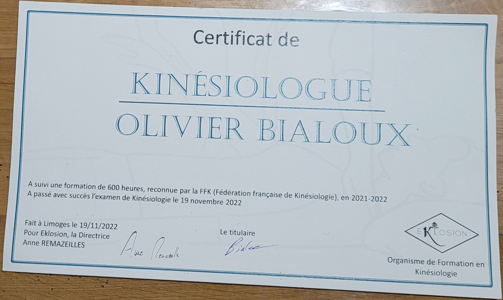 photo diplome Olivier Bialoux Kinésiologue