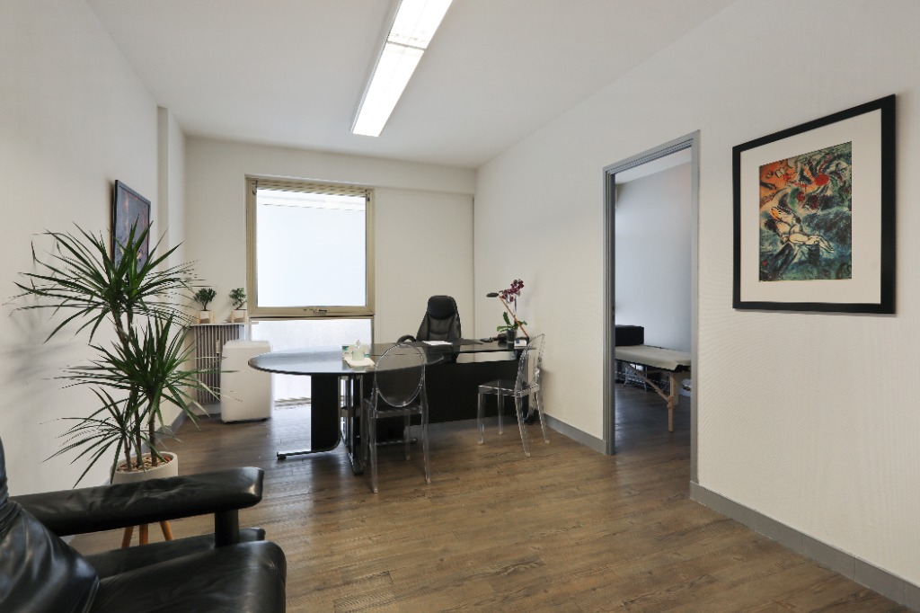 photo cabinet Matthieu Valensi