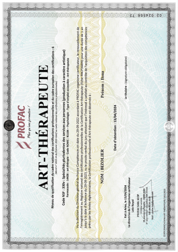 photo diplome Ilona BIZOLIER