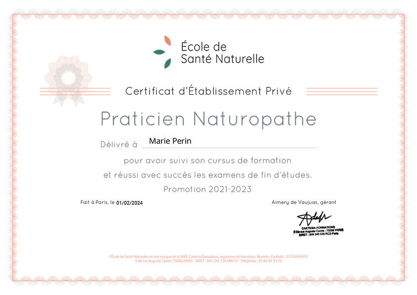 photo diplome Marie Périn Naturopathe