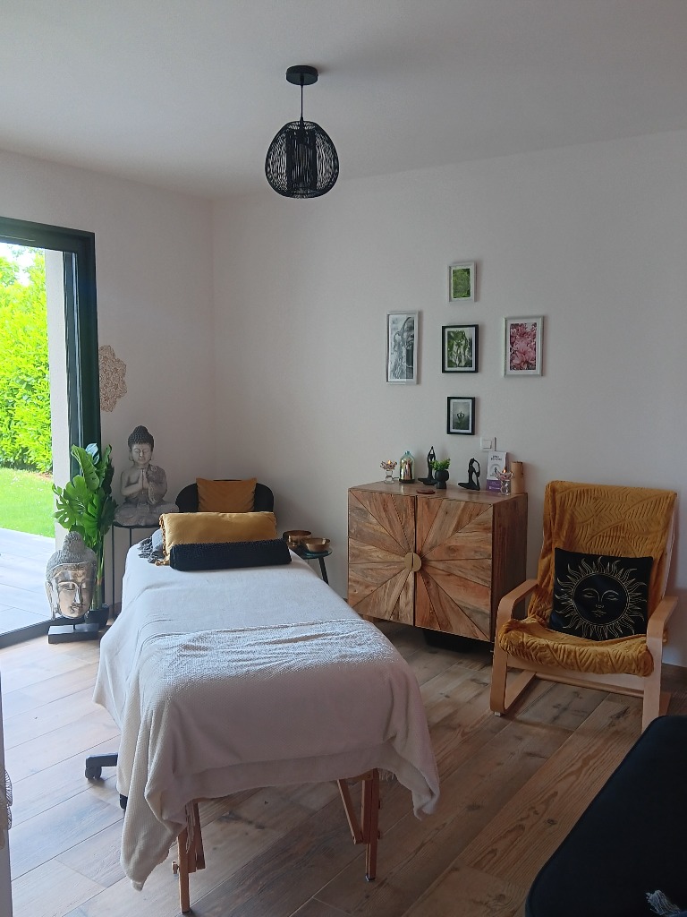 photo cabinet Céline MENALDO - Shivani Terr’Happy