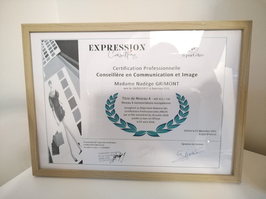 photo diplome Nadège GRIMONT - Meta’Morph’Ose