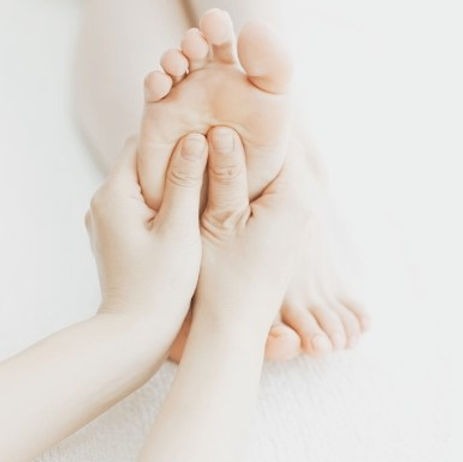 photo portrait Les mains de Maï