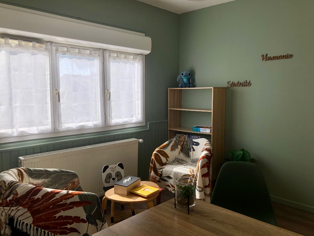 photo cabinet Mariane Feuchère