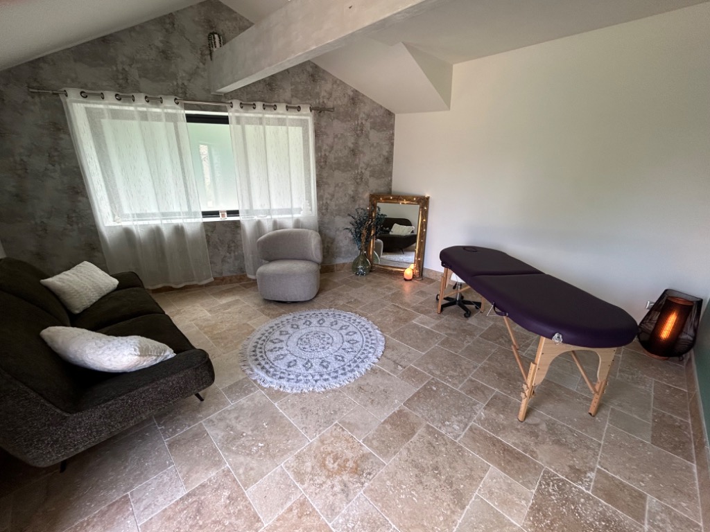 photo cabinet Mathilde WARO Thérapeute Somato Emotionnelle (TSE)