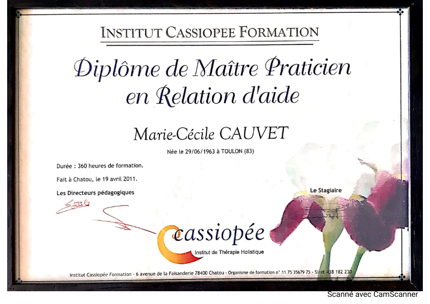 photo diplome Marie-Cécile Cauvet