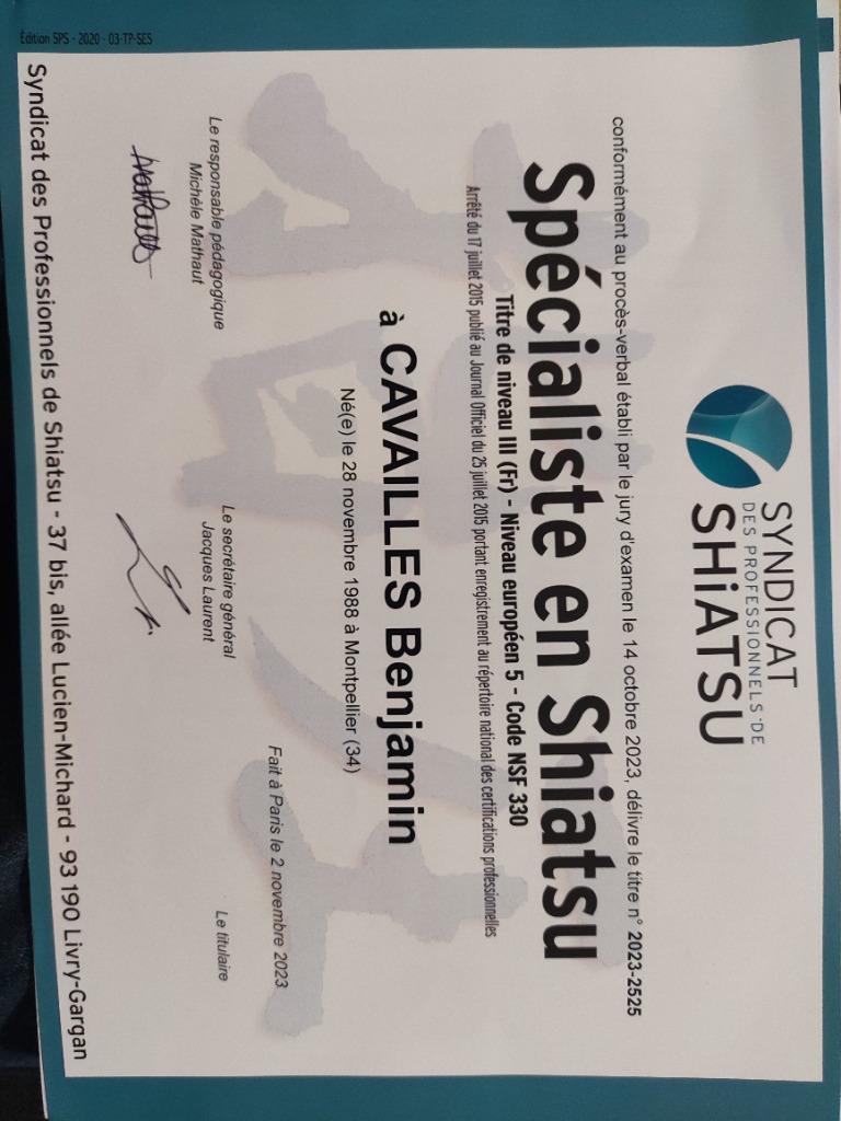 photo diplome Benjamin Cavailles Shiatsu