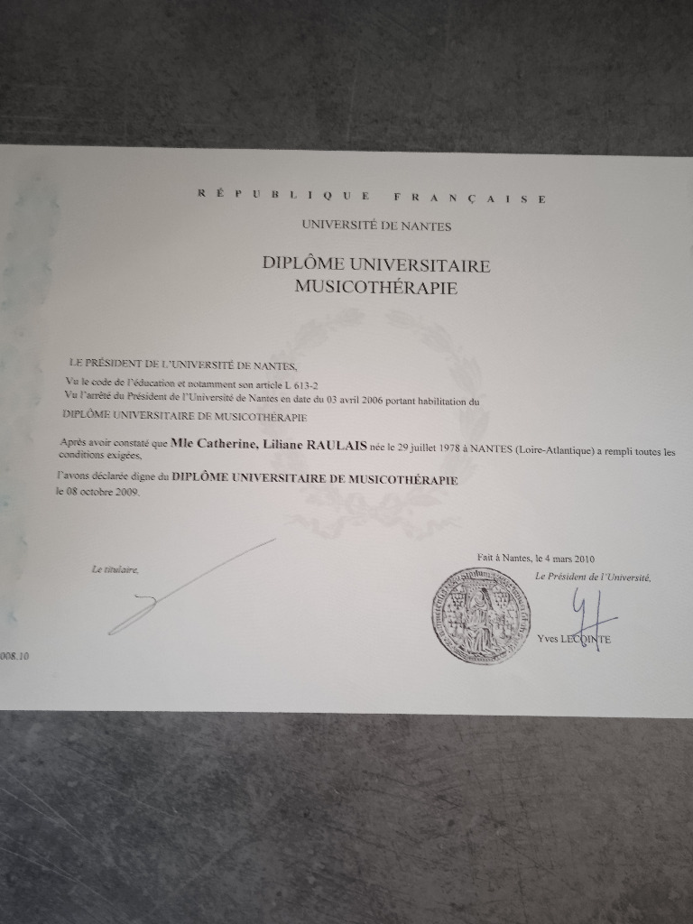 photo diplome Catherine RAULAIS LEMARIE