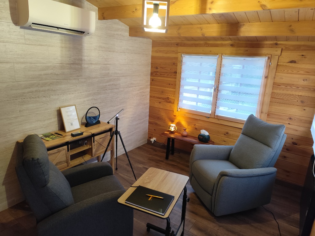 photo cabinet Déborah Girardot