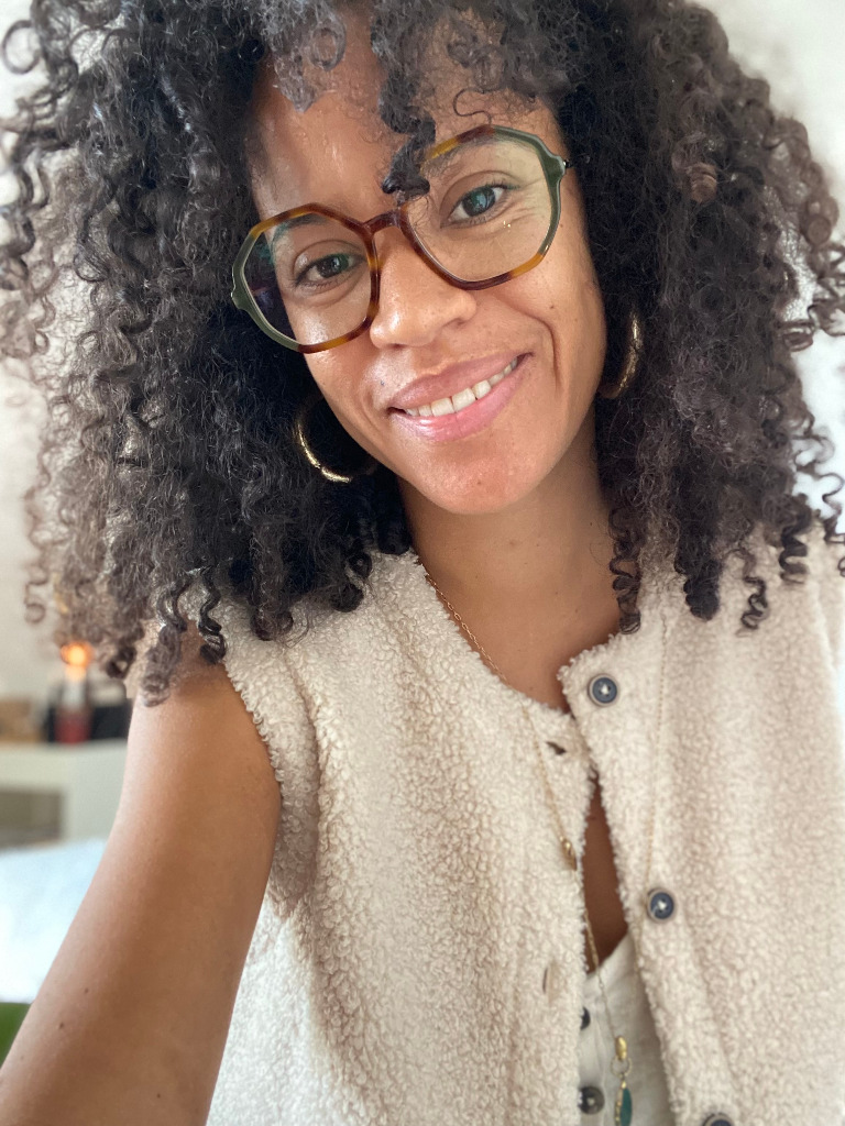 photo portrait Vanessa Henry - Sonothérapie et Naturopathie