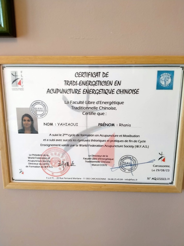 photo diplome Temps calme Rhania Yahiaoui