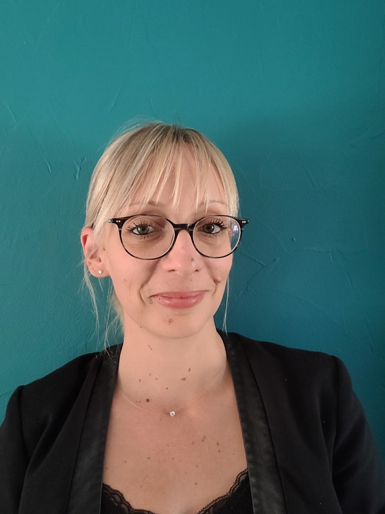 photo portrait Les Mains d’Aurélie 