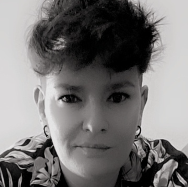 Gwen//Pas Sage Sur Terre