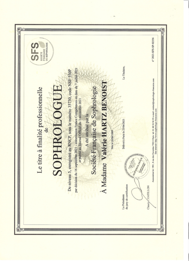 photo diplome VALERIE HARTZ