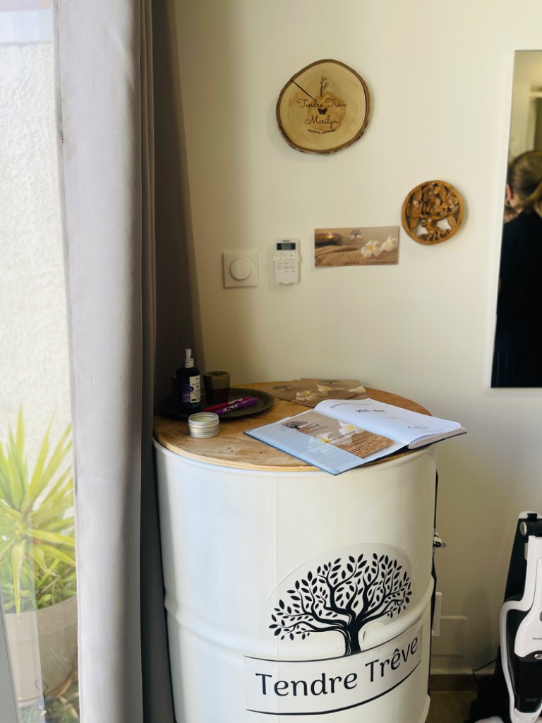 photo cabinet Marilyn KHATCHERIAN