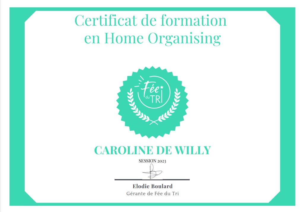 photo diplome Caroline DE Willy