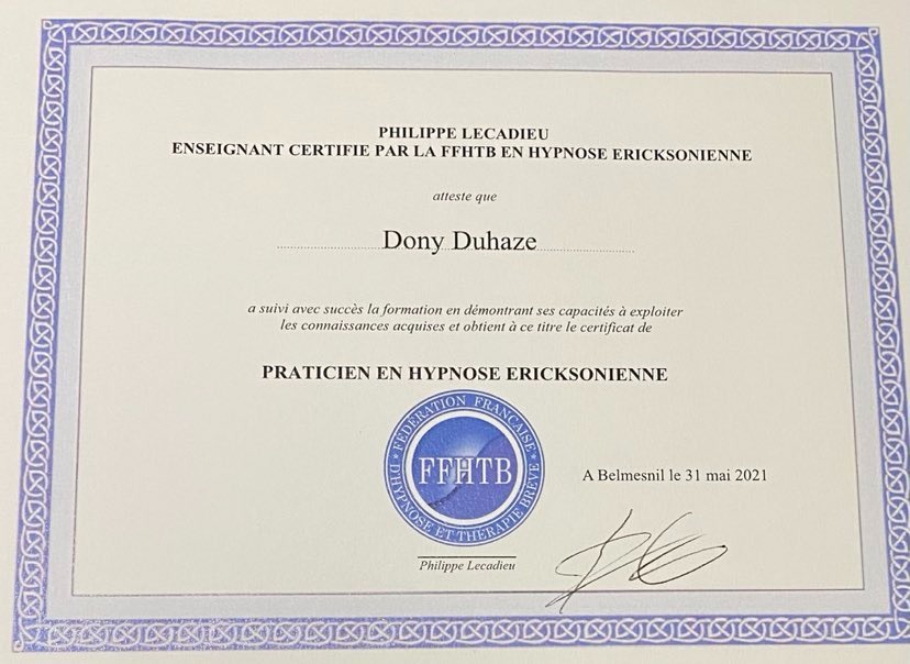 photo diplome Dony Duhazé Sadot