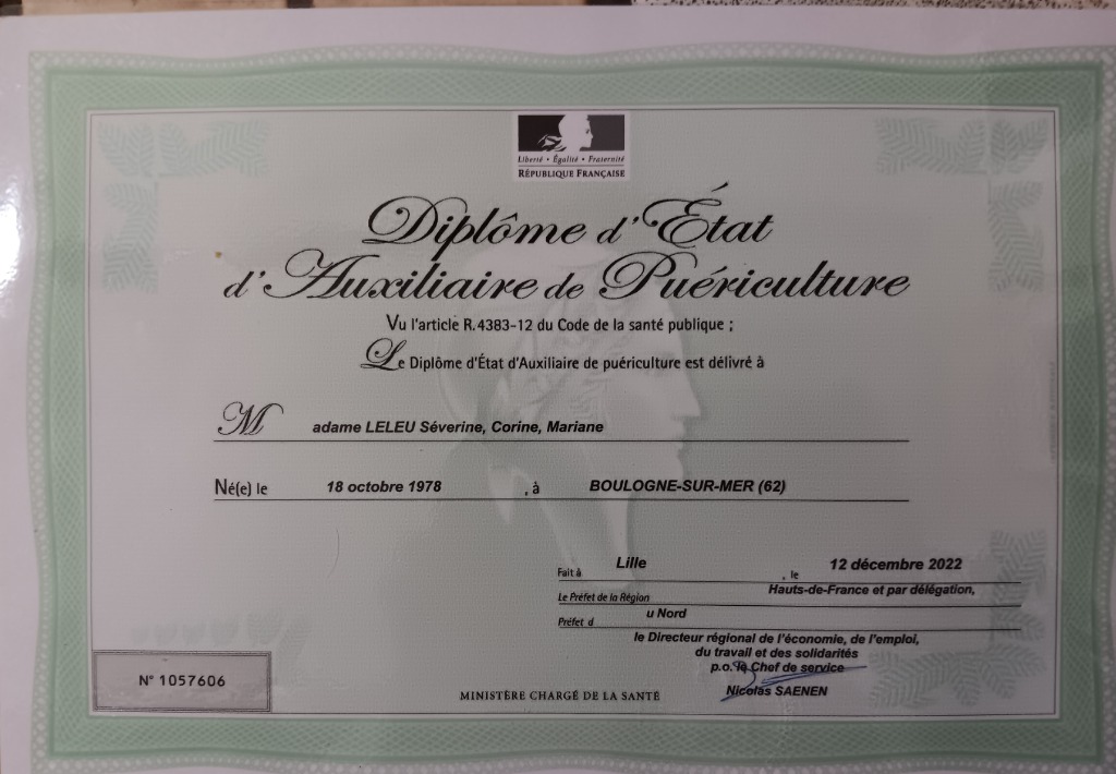 photo diplome Autour du bien naitre de bebe