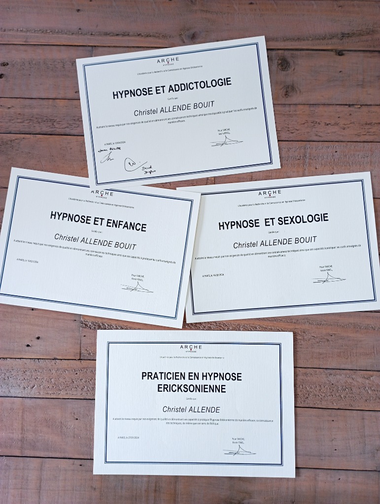 photo diplome Mon Hypno - Christel Allende