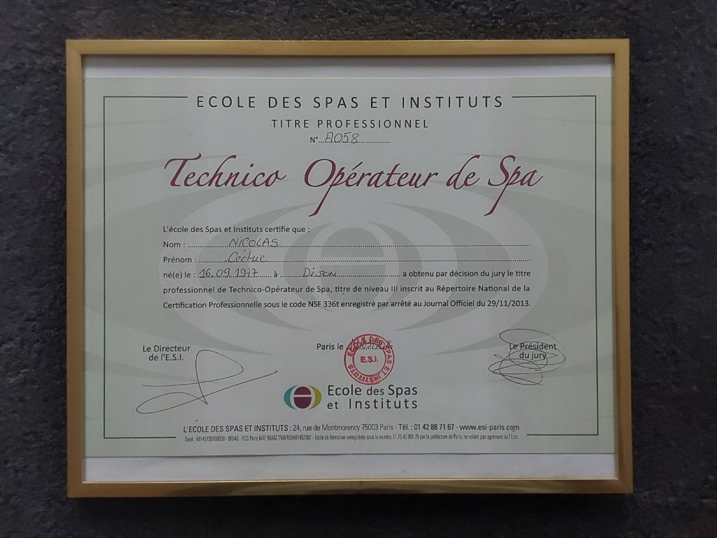 photo diplome Cédric Nicolas