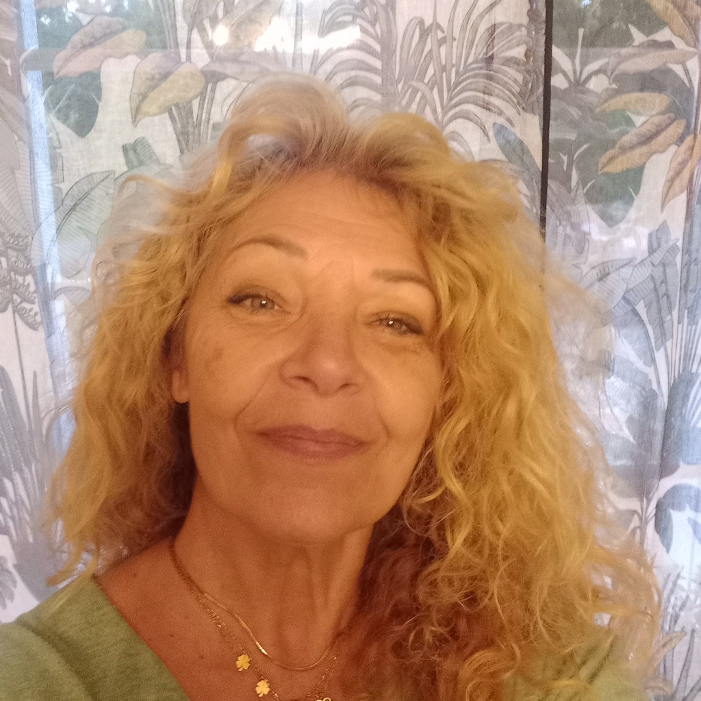 photo portrait NatiColibri Massothérapeute Energéticienne 