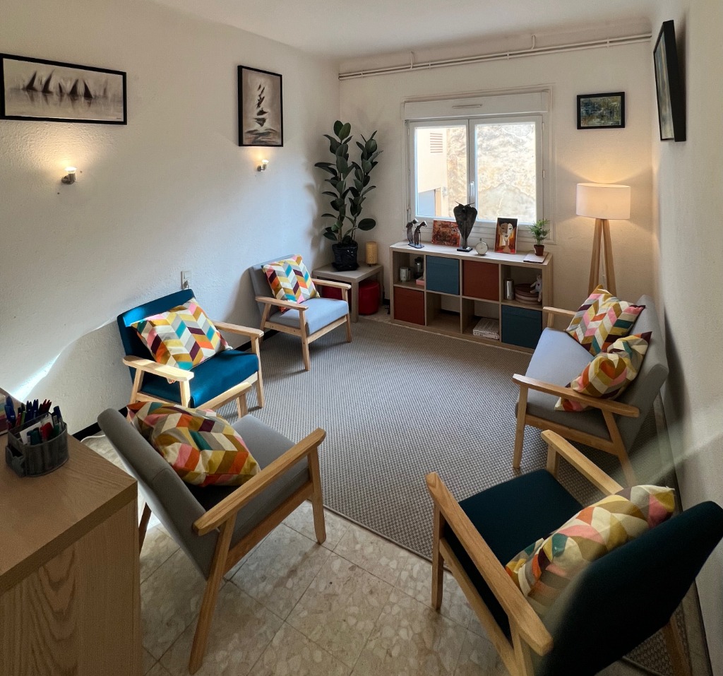 photo cabinet Estelle Court- Karchen