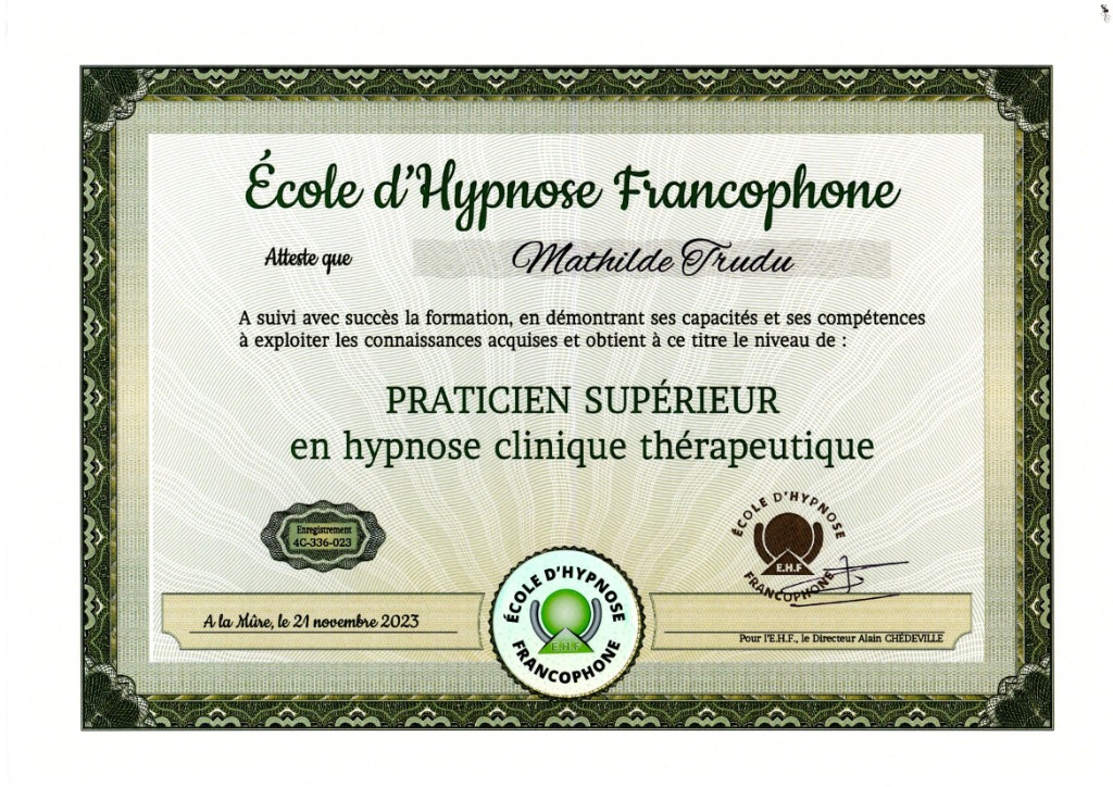 photo diplome Mathilde Schnier Hypnothérapeute