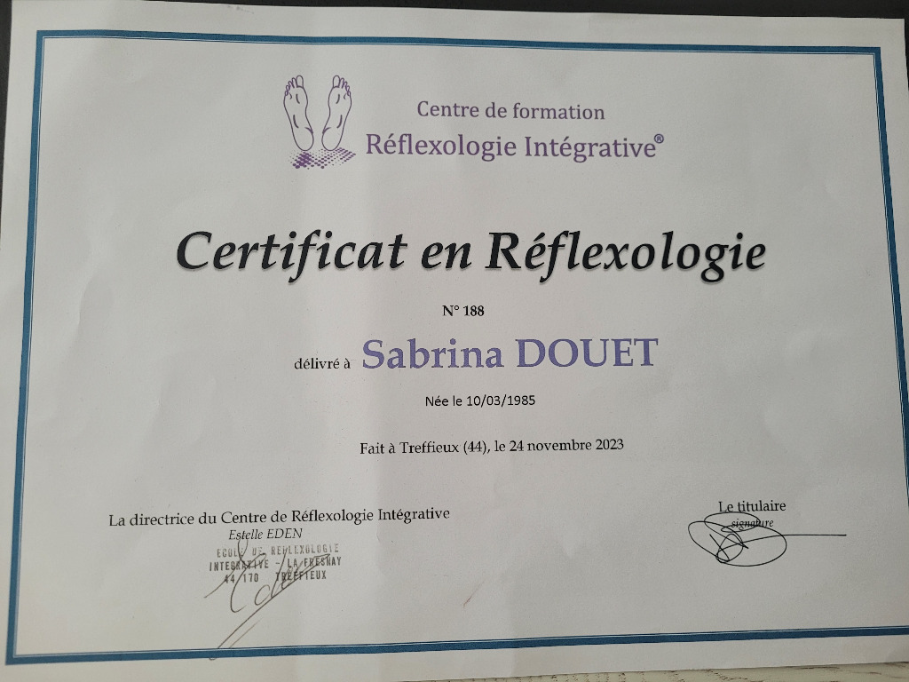 photo diplome Sabrina, Reflexologie plantaire et Harmonie