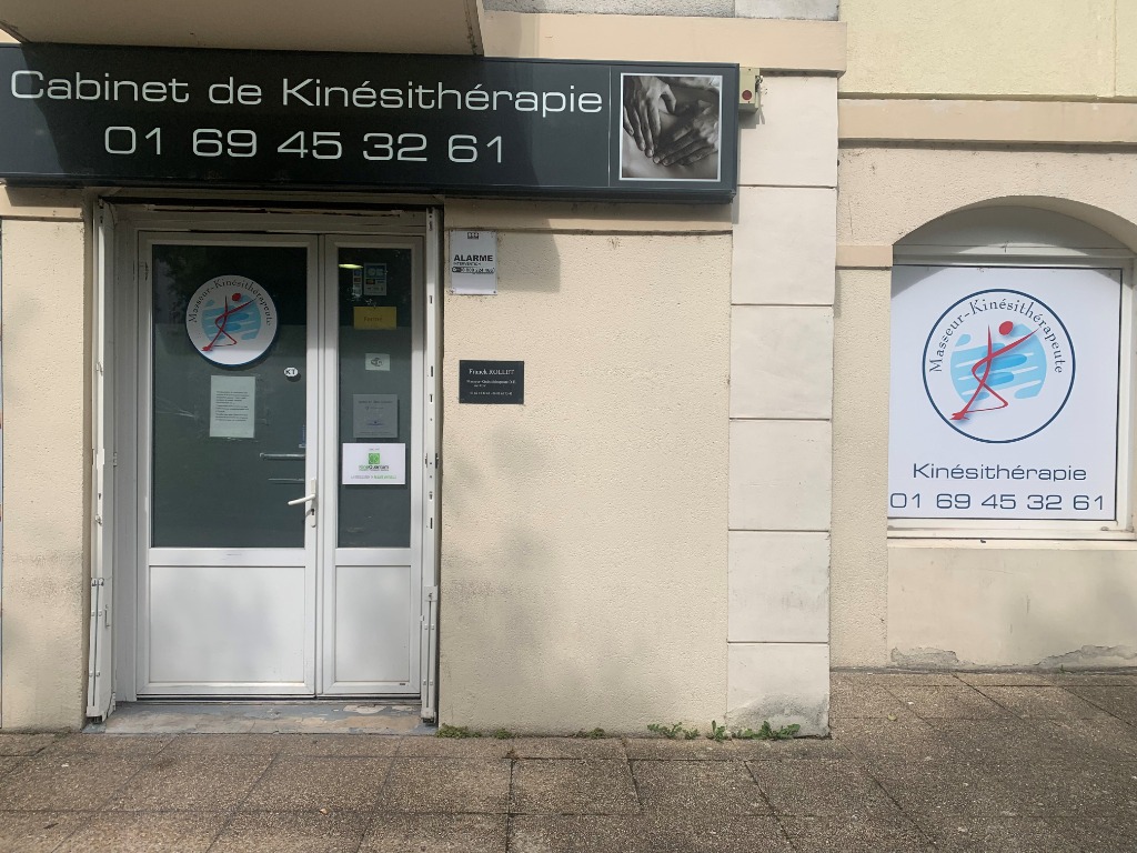 photo cabinet Dominique Mounguenou