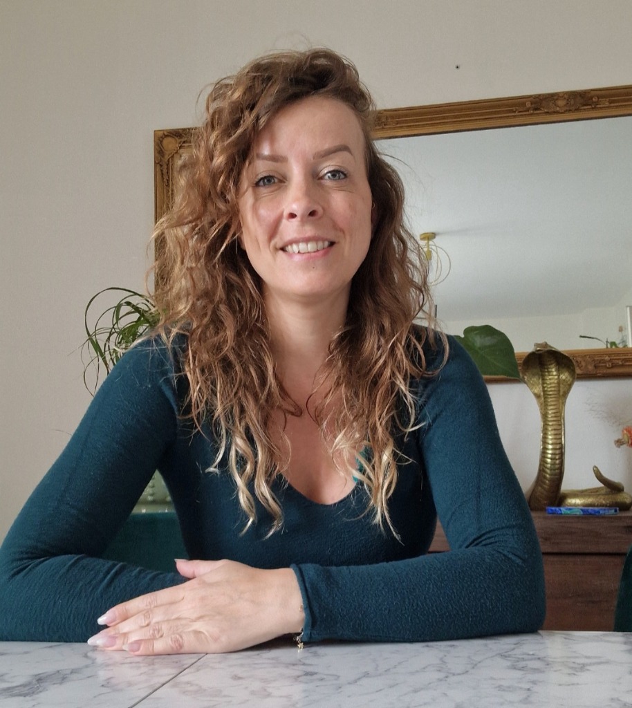 photo portrait Paméla MARIETTE PRATICIENNNE