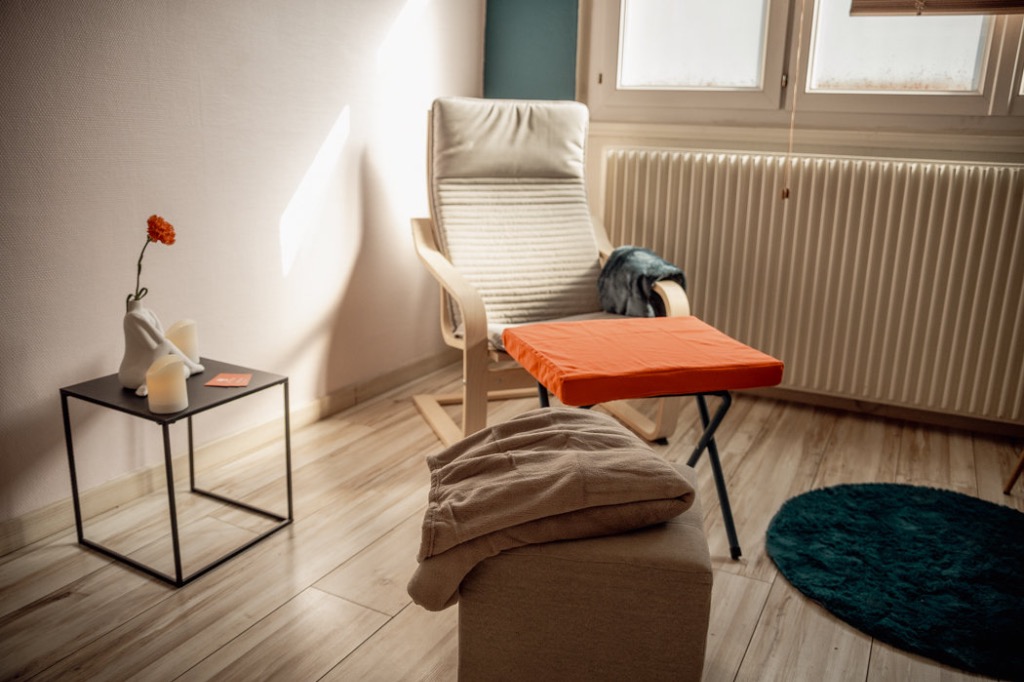 photo cabinet L’Alchimiste des Corps - Sandrine Elleaume