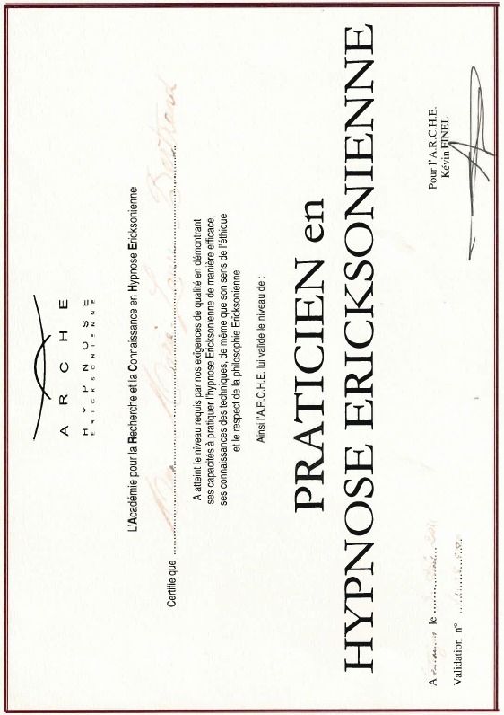 photo diplome Marie -Laure belleil