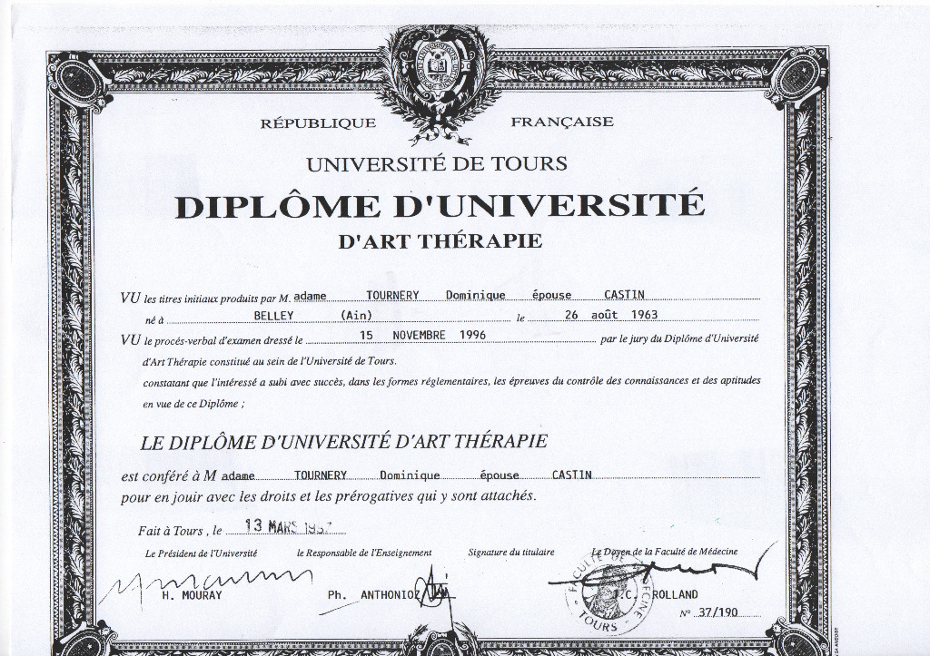 photo diplome Art-Thérapie