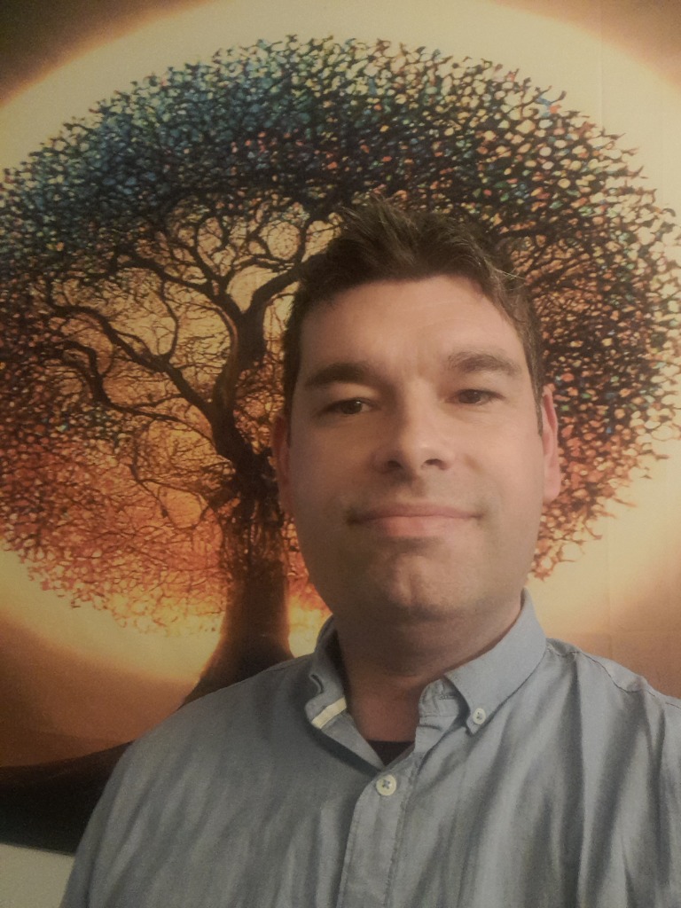 photo portrait BIEN ETRE Mickaël Dumontguérisseur,coupeur de feu