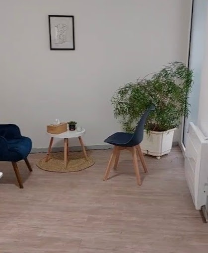 photo cabinet Corinne Bonin psychogénéalogiste 