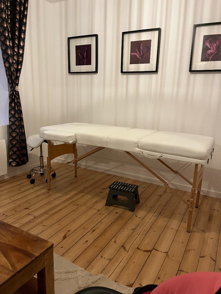 photo cabinet Amandine OM’YSTIC Energéticienne et Cartomancienne