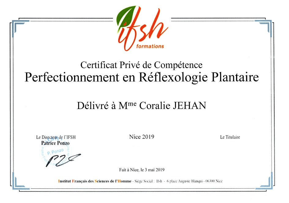 photo diplome Coralie Art de Vivre