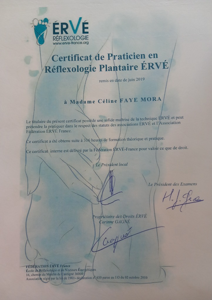 photo diplome FAYE Céline