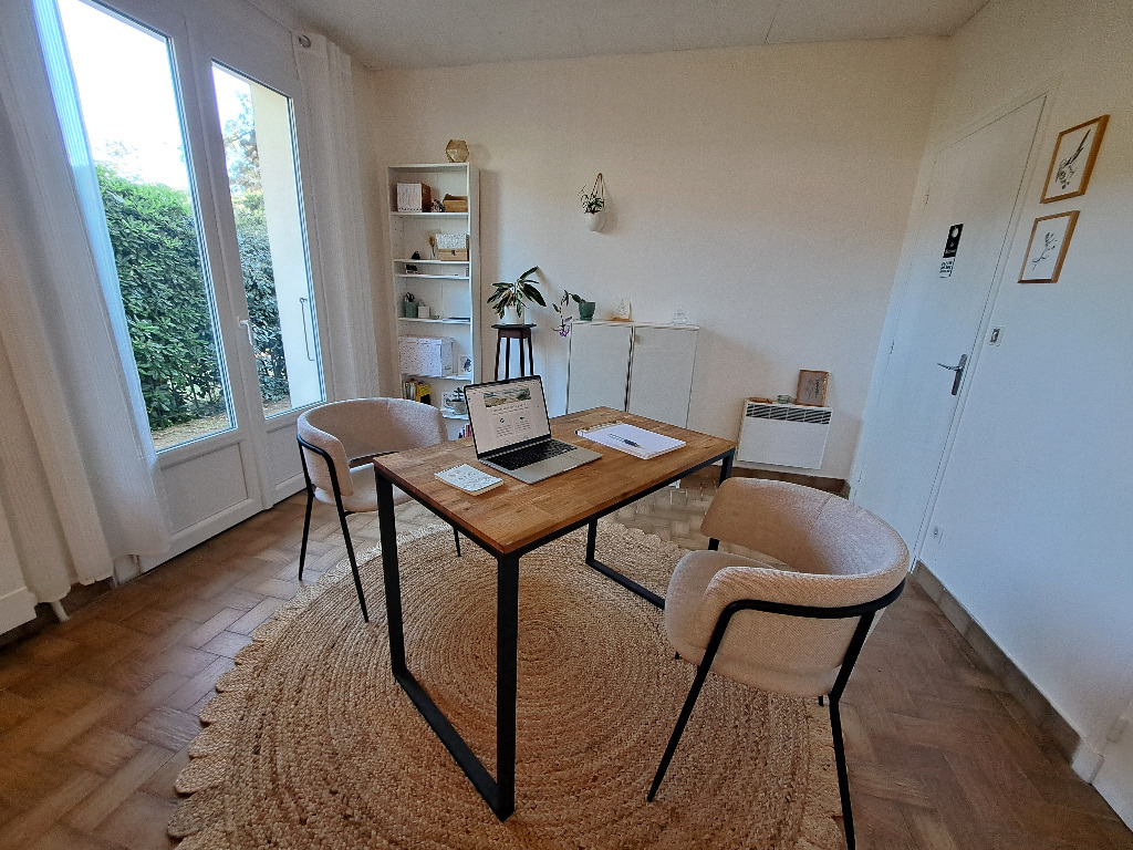 photo cabinet Mélanie ELEDJAM