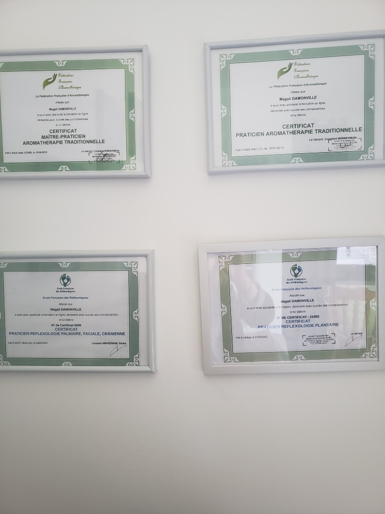 photo diplome SUN MASSAGE REFLEXOLOGIE