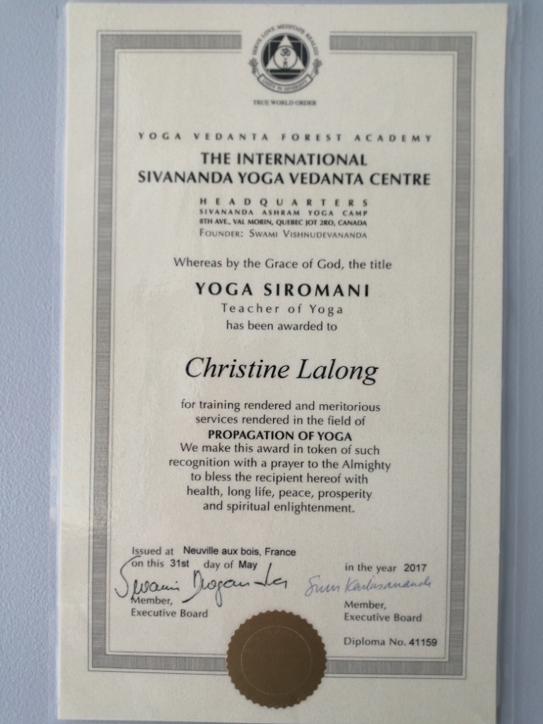 photo diplome Centre sarada yoga et énergie 