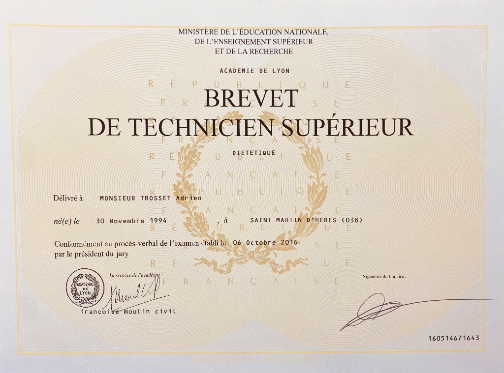 photo diplome Adrien trosset