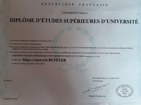 photo diplome Caroline Larcher