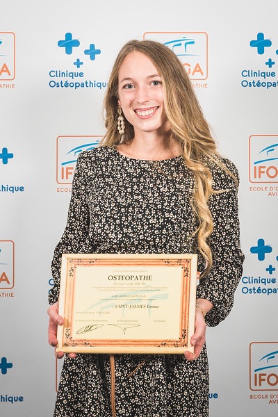 photo portrait Emma SAINT-JALMES - Ostéopathe D.O.