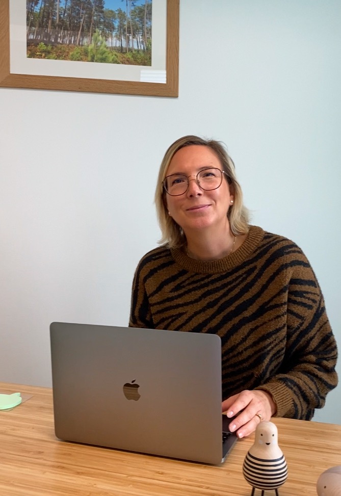 photo portrait Agnès MARTIN-Cabinet Longchamps