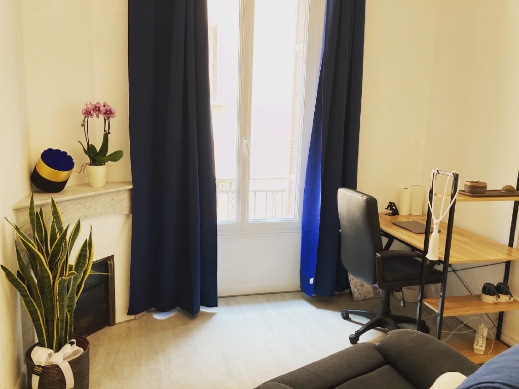 photo cabinet Madoromi Dry Head Massage