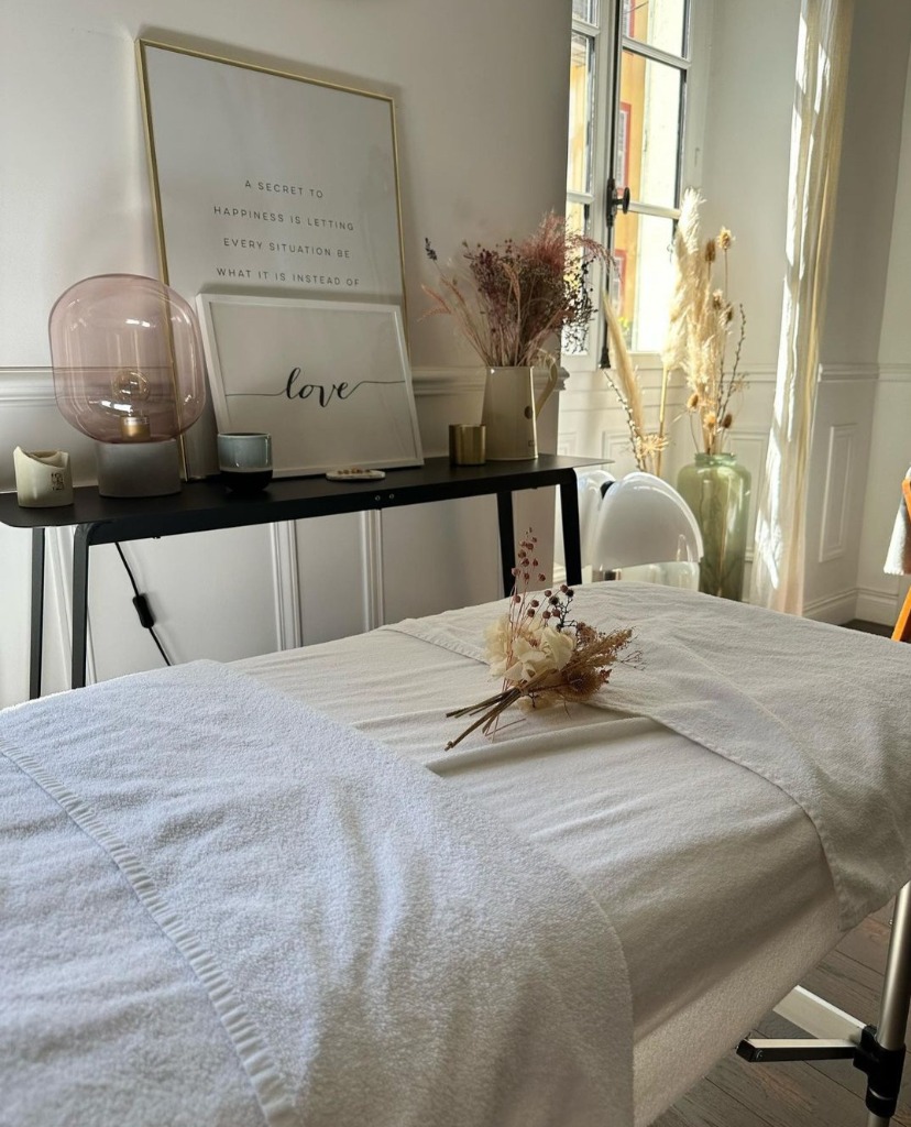 photo cabinet July Messéan/ Envers Soie