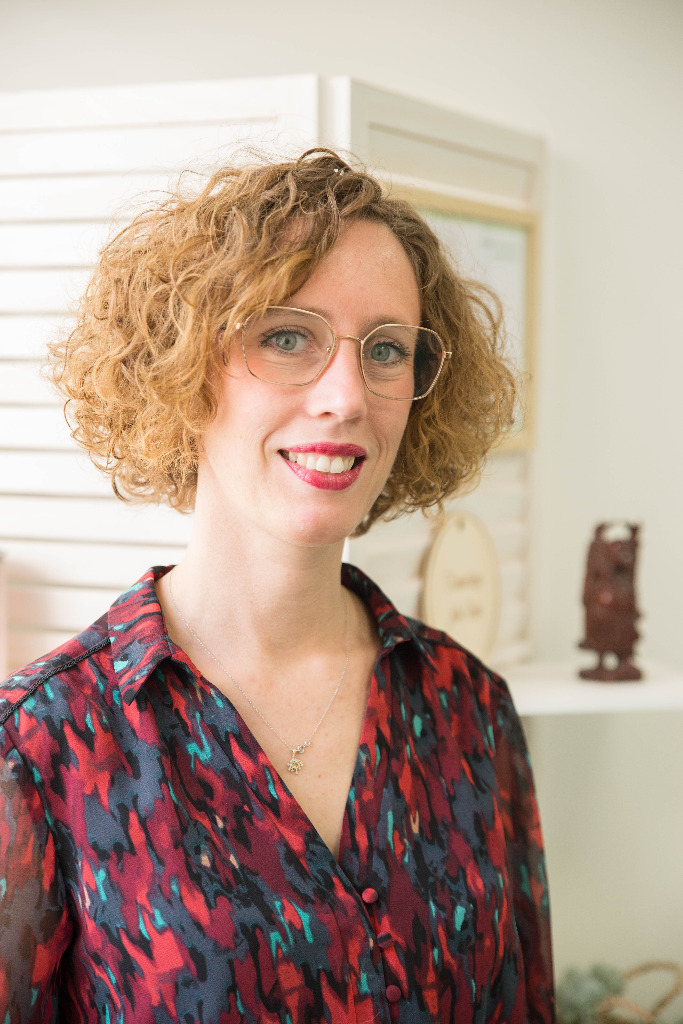 photo portrait Julie RADE - Kinésiologue à Savigneux 42