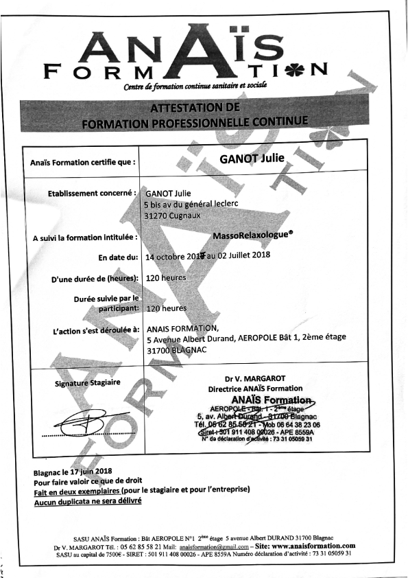 photo diplome Julie Ganot Massage et Aromathérapie 